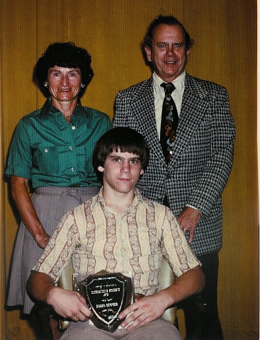 02 - NVJH Freshman Award Photo With Parents