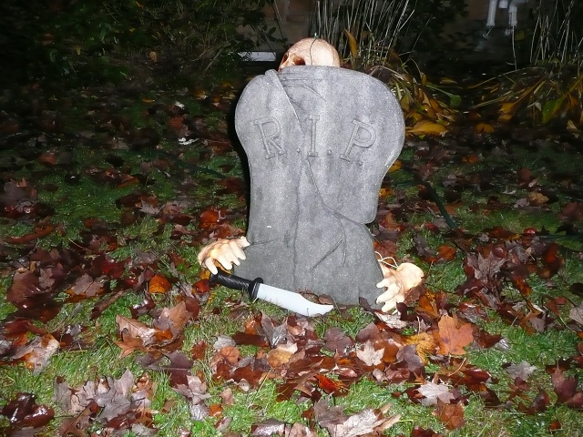 NB - Skeleton Grave